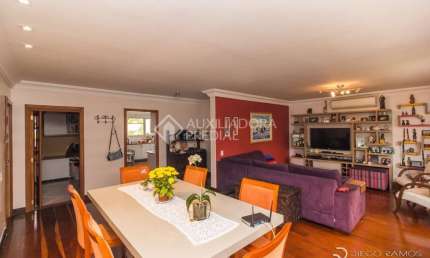Apartamento com 3 quartos à venda na Rua Professor Cristiano Fischer, 99, Petrópolis, Porto Alegre, 138 m2 por R$ 700.000