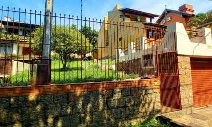 Casa com 3 quartos à venda na Rua Professor Frederico Guilherme Gaelzer, 65, Jardim do Salso, Porto Alegre, 130 m2 por R$ 450.000
