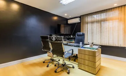 Sala comercial à venda na Rua Vigário José Inácio, 263, Centro Histórico, Porto Alegre, 109 m2 por R$ 530.000