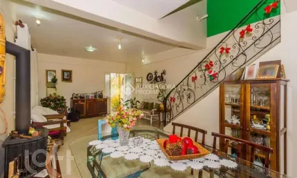 Casa com 5 quartos à venda na Rua Doutor Luiz da Silva Flores, 86, Teresópolis, Porto Alegre, 308 m2 por R$ 1.100.000