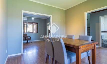 Casa com 3 quartos à venda na Avenida Otto Niemeyer, 3427, Tristeza, Porto Alegre, 175 m2 por R$ 590.000