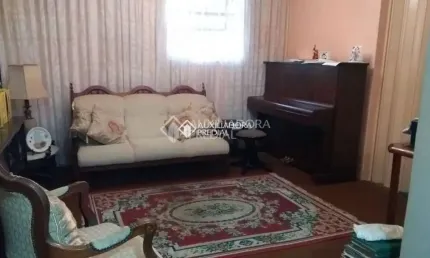 Casa com 3 quartos à venda na Rua Afonso Pena, 59, Azenha, Porto Alegre, 212 m2 por R$ 855.000
