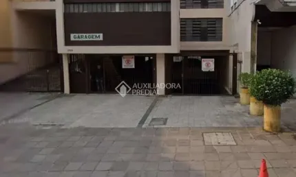 Garagem à venda na rua duque de caxias, 1683, centro histórico, porto alegre, 15 m2 por r$ 46.000