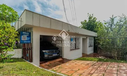 Casa com 3 quartos à venda na Rua Diamantina de Bittencourt Oliveira, 10, Nonoai, Porto Alegre, 146 m2 por R$ 350.000