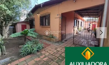 Casa com 4 quartos à venda na Rua Marista, 265, Vila João Pessoa, Porto Alegre, 100 m2 por R$ 430.000