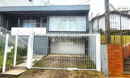 Casa com 3 quartos à venda na Rua Riveira, 542, Petrópolis, Porto Alegre, 242 m2 por R$ 1.700.000