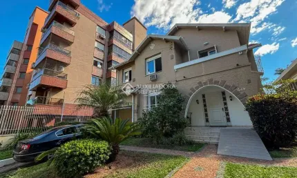 Casa com 4 quartos à venda na Rua Dário Pederneiras, 349, Petrópolis, Porto Alegre, 277 m2 por R$ 2.700.000