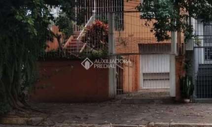 Casa com 3 quartos à venda na Avenida Iguassu, 237, Petrópolis, Porto Alegre, 232 m2 por R$ 1.600.000