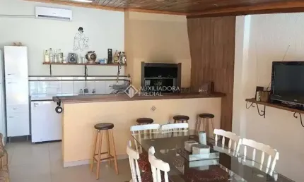 Casa com 4 quartos à venda na rua tupã, 141, vila assunção, porto alegre, 198 m2 por r$ 1.275.000
