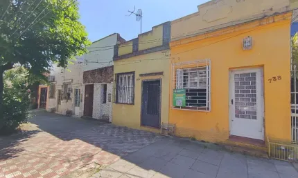Casa com 2 quartos à venda na Rua Olavo Bilac, 738, Azenha, Porto Alegre, 77 m2 por R$ 350.000