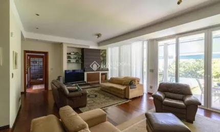 Casa com 3 quartos à venda na rua guato, 111, vila assunção, porto alegre, 460 m2 por r$ 2.500.000