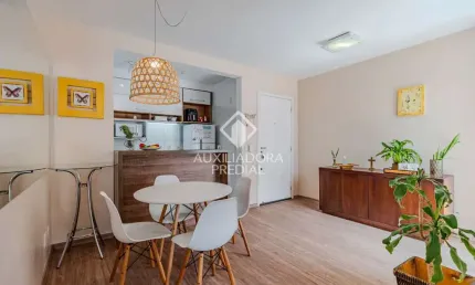 Apartamento com 2 quartos à venda na Rua Doutor Campos Velho, 1756, Cristal, Porto Alegre, 64 m2 por R$ 390.000