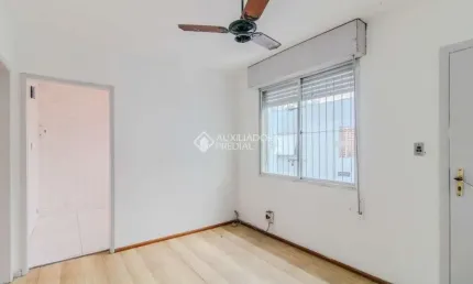 Apartamento com 2 quartos à venda na Rua Botafogo, 1096, Menino Deus, Porto Alegre, 50 m2 por R$ 210.000
