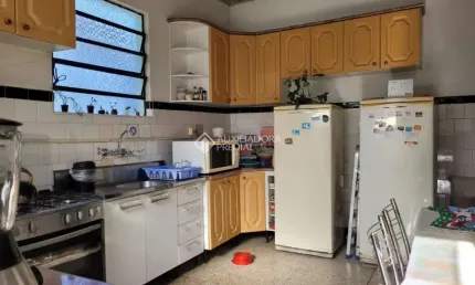 Casa com 2 quartos à venda na Rua Engenheiro Walter Boehl, 635, Vila Ipiranga, Porto Alegre, 330 m2 por R$ 649.000