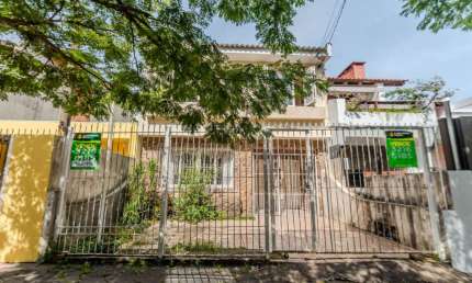 Casa com 4 quartos à venda na Travessa Serafim Terra, 42, Jardim Botânico, Porto Alegre, 179 m2 por R$ 790.000