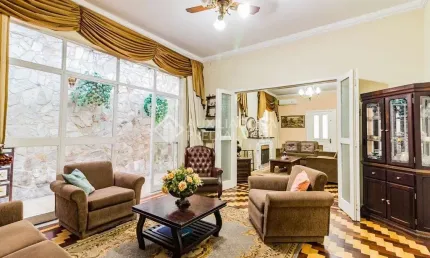 Casa comercial com 3 quartos à venda na Avenida Iguassu, 510, Petrópolis, Porto Alegre, 223 m2 por R$ 1.500.000