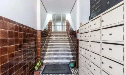 Apartamento com 2 quartos à venda na Avenida Cristóvão Colombo, 274, Floresta, Porto Alegre, 60 m2 por R$ 256.000