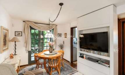 Casa com 3 quartos à venda na Rua Eudoro Berlink, 987, Auxiliadora, Porto Alegre, 239 m2 por R$ 1.999.000