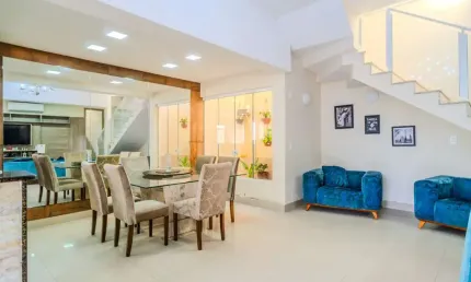Casa com 3 quartos à venda na Rua Patrício de Matos Fernandes, 143, Santa Tereza, Porto Alegre, 239 m2 por R$ 470.000