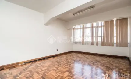 Sala comercial à venda na Avenida Júlio de Castilhos, 440, Centro Histórico, Porto Alegre, 98 m2 por R$ 79.000