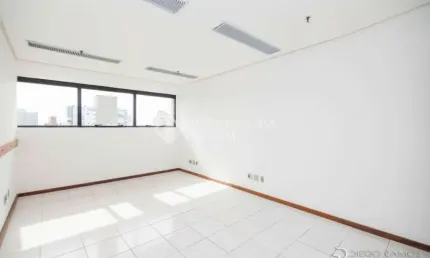 Sala comercial à venda na Avenida Carlos Gomes, 1200, Auxiliadora, Porto Alegre, 25 m2 por R$ 185.000