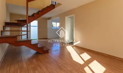 Casa com 2 quartos à venda na Rua Marcírio da Silva Barbosa, 646, Aberta dos Morros, Porto Alegre, 122 m2 por R$ 330.000