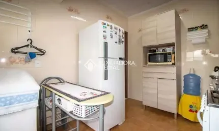 Apartamento com 2 quartos à venda na Rua Lasar Segall, 530, São Sebastião, Porto Alegre, 56 m2 por R$ 180.000