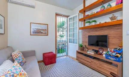 Apartamento com 3 quartos à venda na Rua Conde de Porto Alegre, 544, Floresta, Porto Alegre, 82 m2 por R$ 380.000