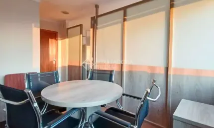 Sala comercial à venda na Avenida Borges de Medeiros, 2105, Praia de Belas, Porto Alegre, 33 m2 por R$ 349.900