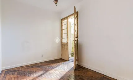 Apartamento com 3 quartos à venda na rua barbedo, 385, menino deus, porto alegre, 74 m2 por r$ 232.000