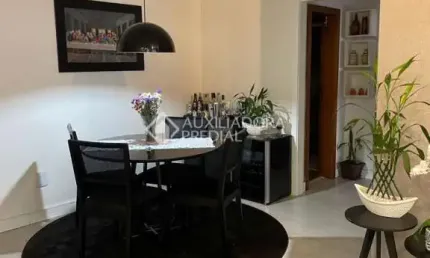 Apartamento com 2 quartos à venda na rua capitão arisoly vargas, 35, glória, porto alegre, 62 m2 por r$ 370.000