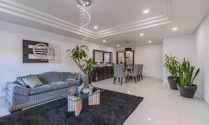 Casa em condomínio fechado com 3 quartos à venda na Rua Doutor Irineu Torres de Vasconcelos, 85, Vila João Pessoa, Porto Alegre, 304 m2 por R$ 1.200.000