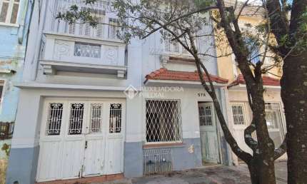 Casa com 3 quartos à venda na Rua São Carlos, 578, Floresta, Porto Alegre, 216 m2 por R$ 780.000
