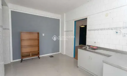 Apartamento com 2 quartos à venda na Avenida Cristóvão Colombo, 2184, Floresta, Porto Alegre, 98 m2 por R$ 370.000