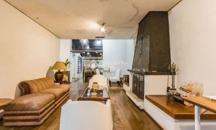Casa com 3 quartos à venda na rua quintino bocaiúva, 400, rio branco, porto alegre, 271 m2 por r$ 2.500.000