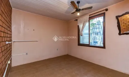 Casa com 2 quartos à venda na avenida bahia, 1339, são geraldo, porto alegre, 120 m2 por r$ 500.000