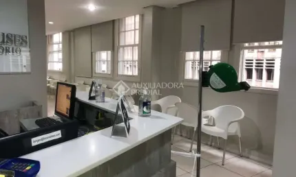Sala comercial à venda na Avenida Borges de Medeiros, 343, Centro Histórico, Porto Alegre, 93 m2 por R$ 670.000