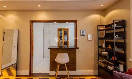 Apartamento com 1 quarto à venda na Avenida Cristóvão Colombo, 2460, Floresta, Porto Alegre, 63 m2 por R$ 320.000