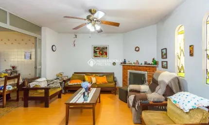 Casa com 3 quartos à venda na Rua Doutor Barbosa Gonçalves, 261, Chácara das Pedras, Porto Alegre, 250 m2 por R$ 1.915.000