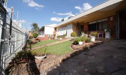 Casa com 3 quartos à venda na Travessa Comandante Gustavo Cramer, 131, Jardim Lindóia, Porto Alegre, 385 m2 por R$ 2.500.000