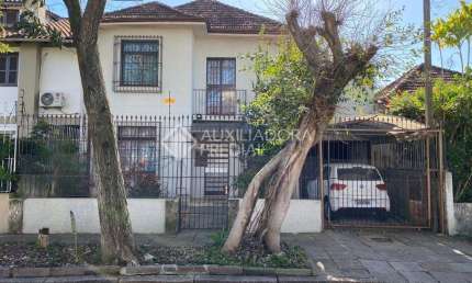 Casa em condomínio fechado com 4 quartos à venda na Travessa Luiz Rossetti, 16, Azenha, Porto Alegre, 336 m2 por R$ 880.000