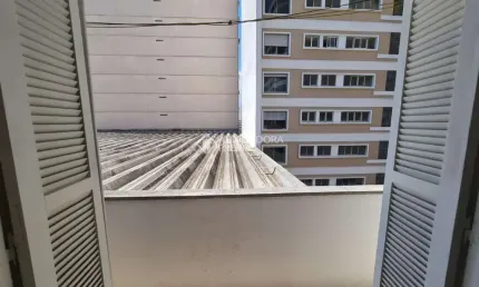 Apartamento com 3 quartos à venda na Praça Dom Feliciano, 122, Centro Histórico, Porto Alegre, 84 m2 por R$ 299.000