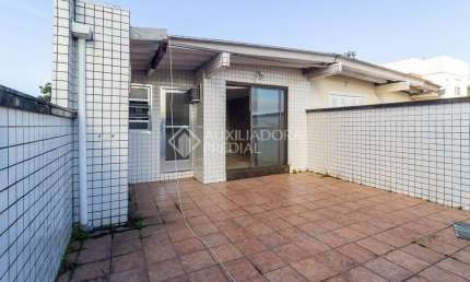 Cobertura com 3 quartos à venda na Rua Curupaiti, 1091, Cristal, Porto Alegre, 117 m2 por R$ 320.000