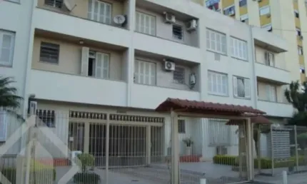 Apartamento com 3 quartos à venda na Rua Padre Hildebrando, 611, Santa Maria Goretti, Porto Alegre, 98 m2 por R$ 300.000