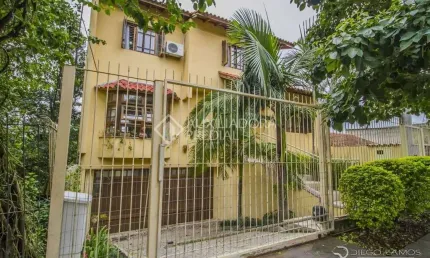 Casa em condomínio fechado com 3 quartos à venda na Rua Caieira, 433, Medianeira, Porto Alegre, 221 m2 por R$ 659.000