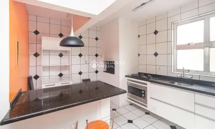 Apartamento com 2 quartos à venda na rua teixeira de freitas, 860, santo antônio, porto alegre, 86 m2 por r$ 320.000