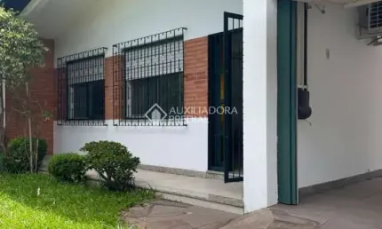 Casa com 3 quartos à venda na Rua Nicolau Copérnico, 45, Sarandi, Porto Alegre, 212 m2 por R$ 540.000