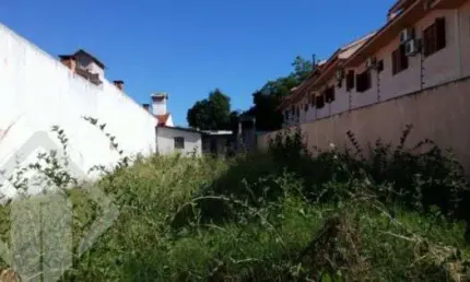 Terreno em condomínio fechado à venda na Rua Doutor Mário Totta, 1903, Tristeza, Porto Alegre, 676 m2 por R$ 600.000