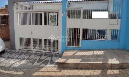 Casa com 3 quartos à venda na Linos Moeller, 51, Parque Primavera, Esteio, 135 m2 por R$ 200.000