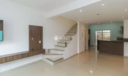 Casa com 2 quartos à venda na Rua Doutor Cláudio Walter Ferreira da Silva, 74, Guarujá, Porto Alegre, 137 m2 por R$ 410.000